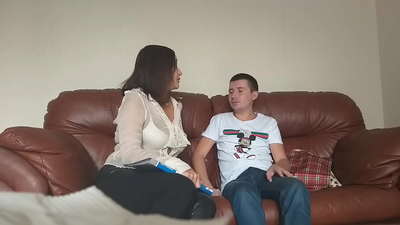 Murid pemalu kacau guru yang tak pernah terpuaskan (Milf Alina Tumanova)